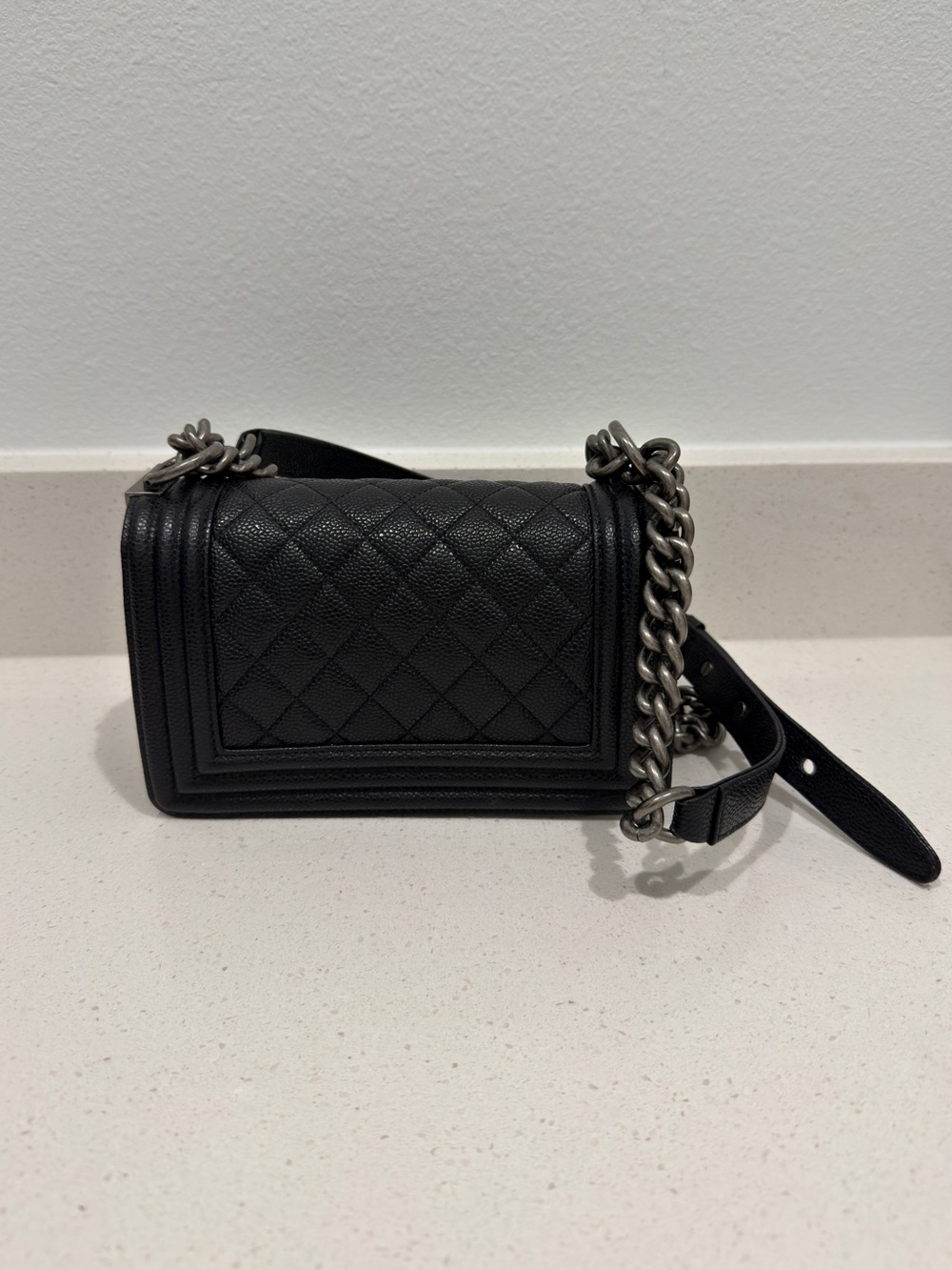 Black Quilted Leather Chain Shoulder Bag - Picture 2 of 3